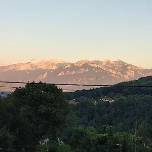 Dans Maison Mitoyenne, Avec Vue Sur Les Montagnes Monnetier-Mornex